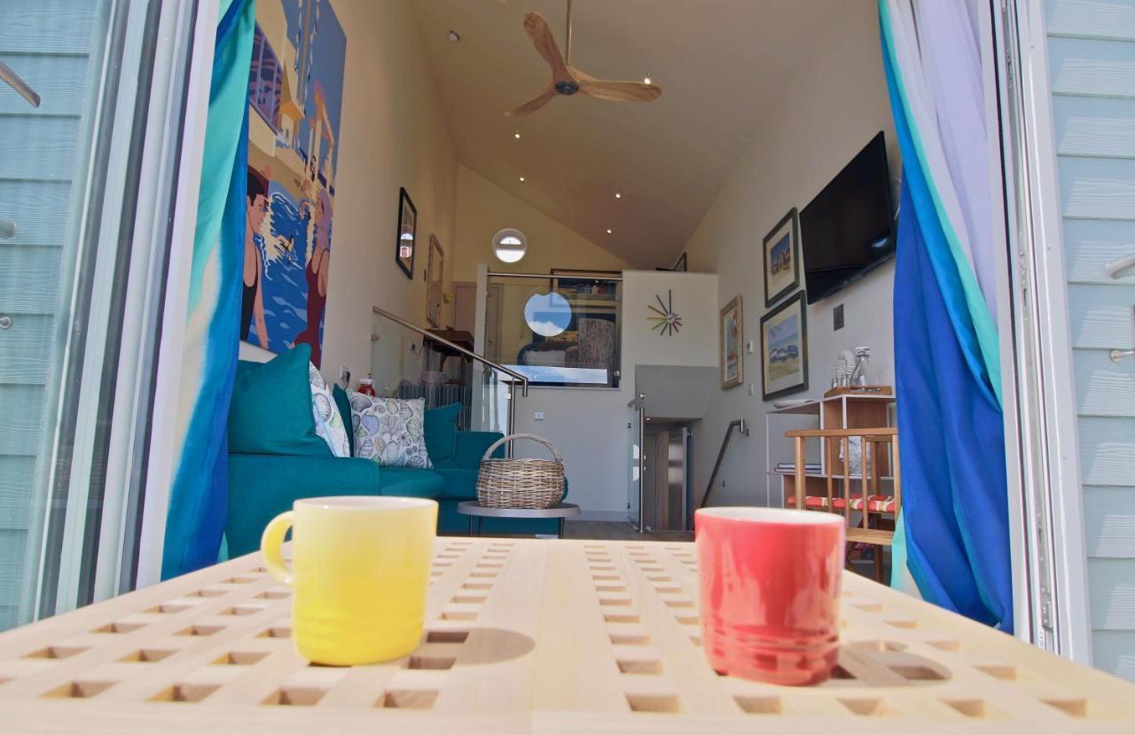 Beach Hut Suites Bognor Regis Exterior photo
