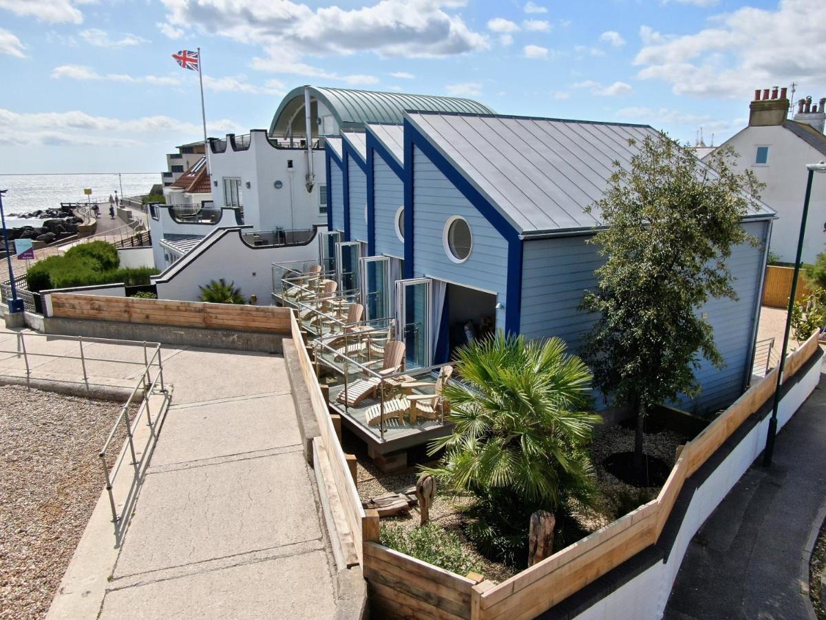Beach Hut Suites Bognor Regis Exterior photo