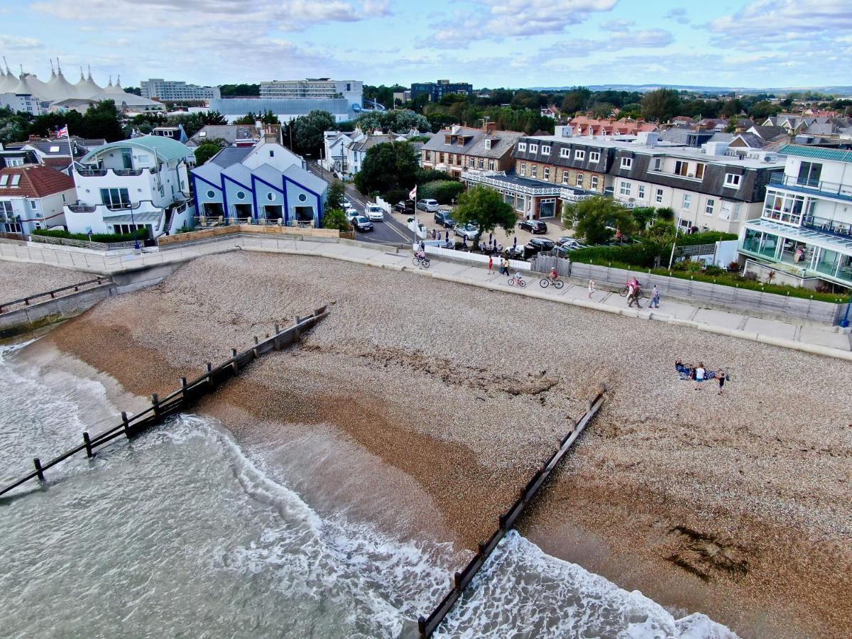 Beach Hut Suites Bognor Regis Exterior photo