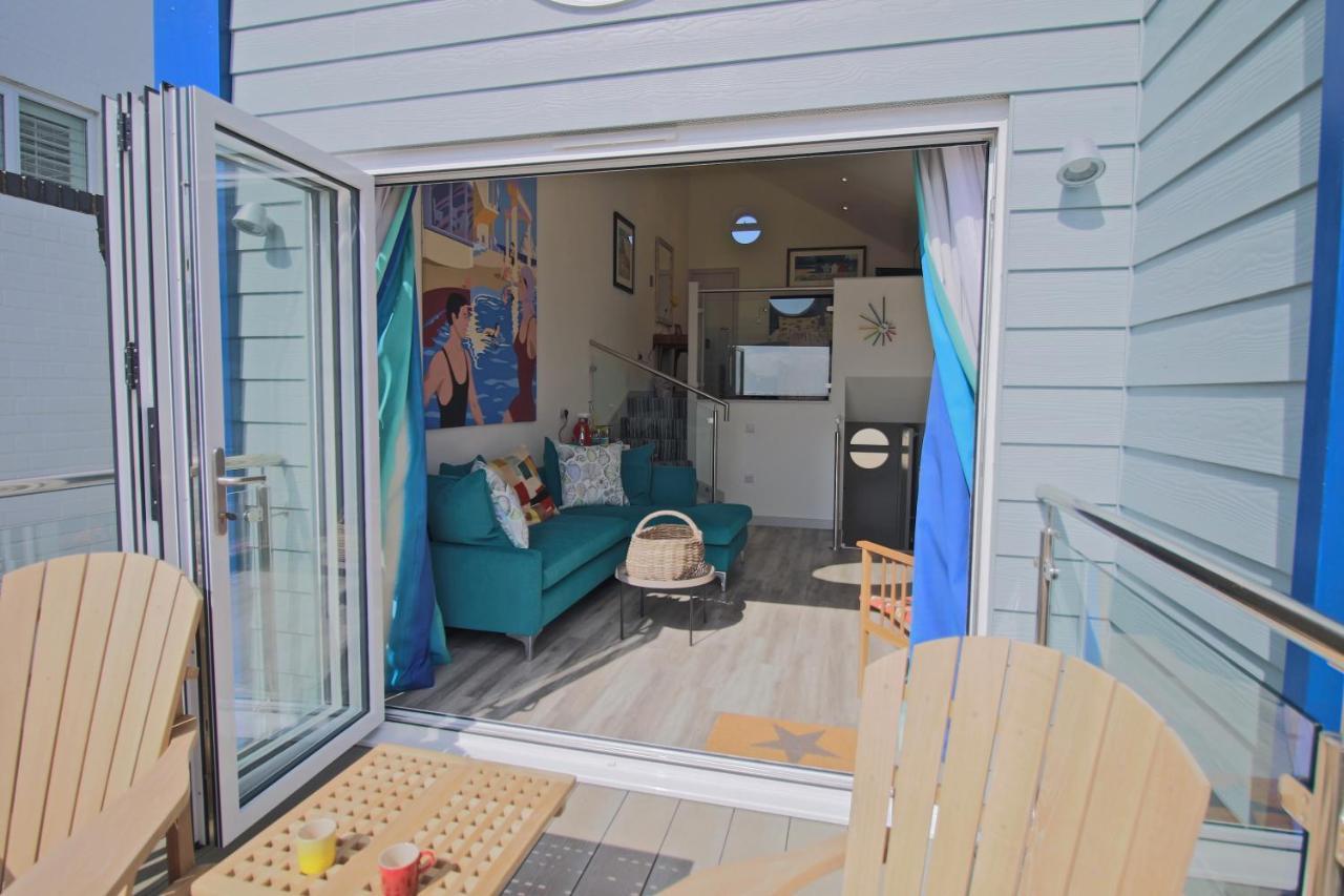 Beach Hut Suites Bognor Regis Exterior photo
